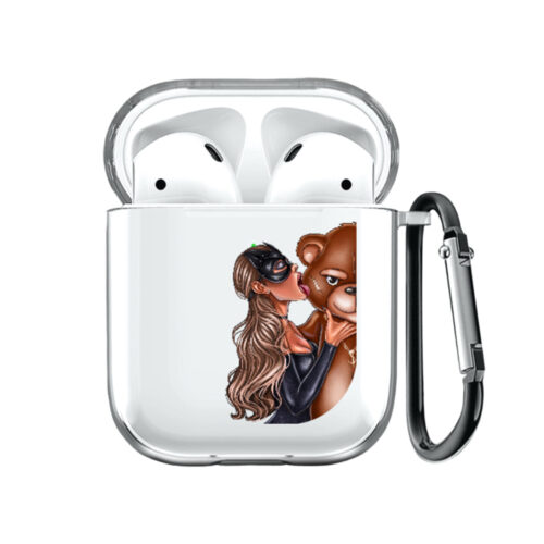 Чехол на AirPods 1/2 с принтом - Девушка с мишкой